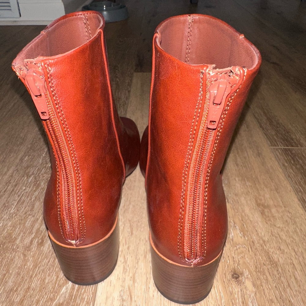 Brown leather Ankle Boots - Picture 5 of 9